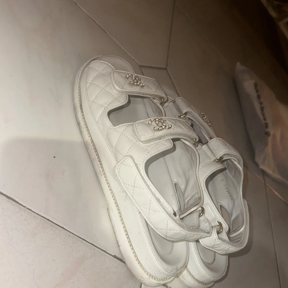CHANEL elegant white